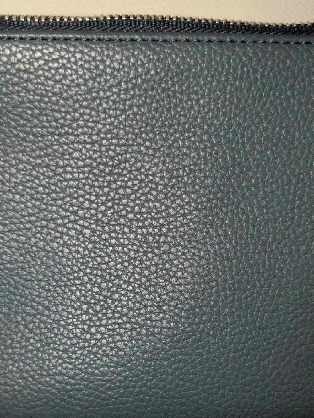 Vera Bradley Pebbled Leather Wristlet in Slate Blue NWT - Picture 10 of 10